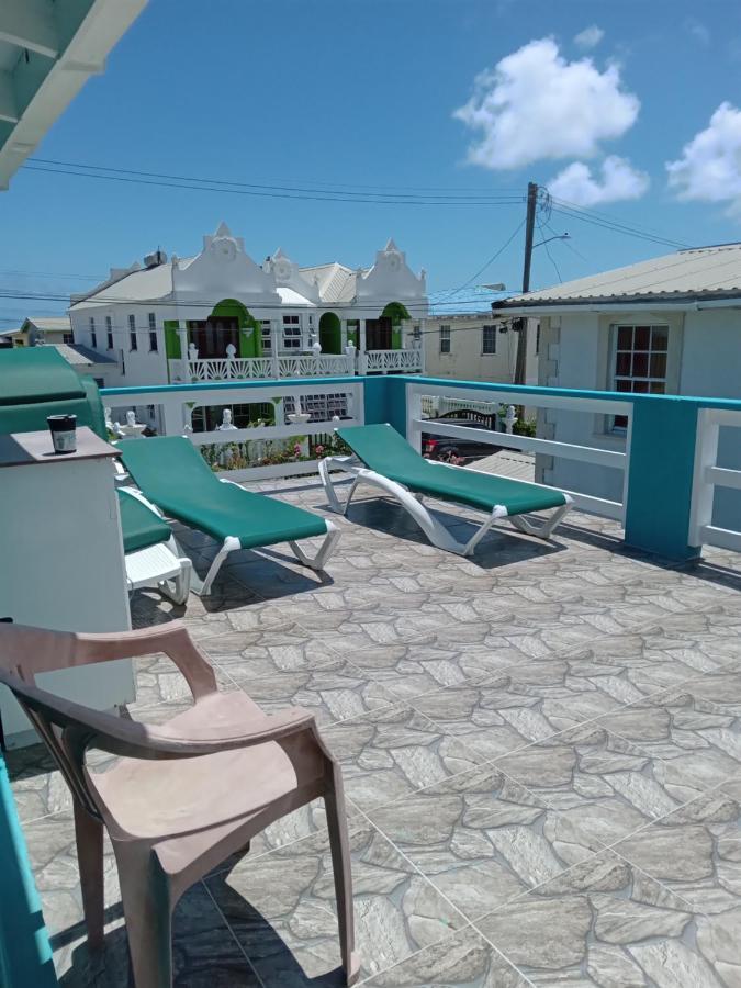 Michand Guest Apartments- Cozy One Or Two Bedroom- 5 Walk Minutes From Airport 10 Mins Drive To Oistins Or Beach Christ Church Dış mekan fotoğraf